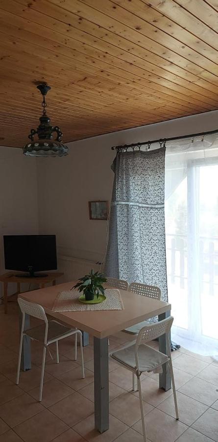 Tóra nyíló vendégház badacsonytomaj Esterno foto