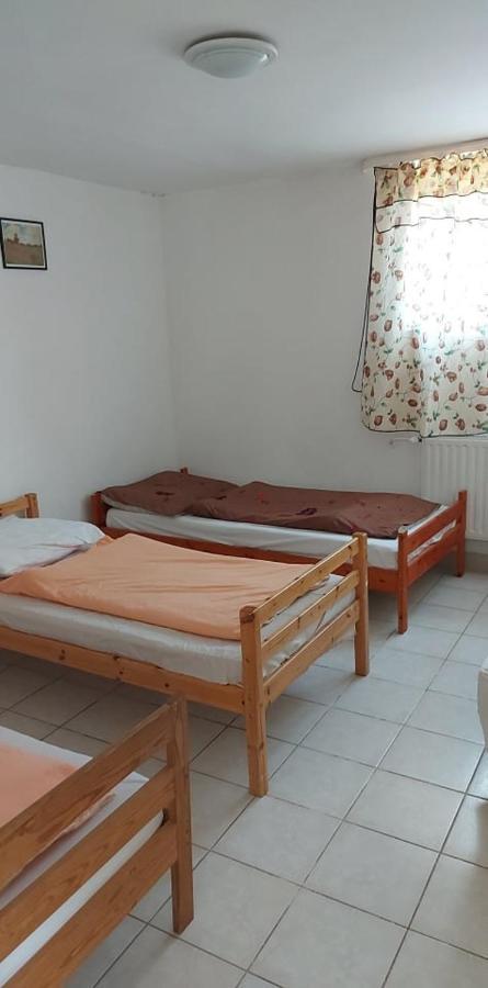 Tóra nyíló vendégház badacsonytomaj Esterno foto