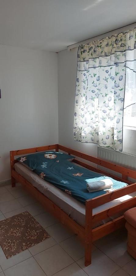 Tóra nyíló vendégház badacsonytomaj Esterno foto