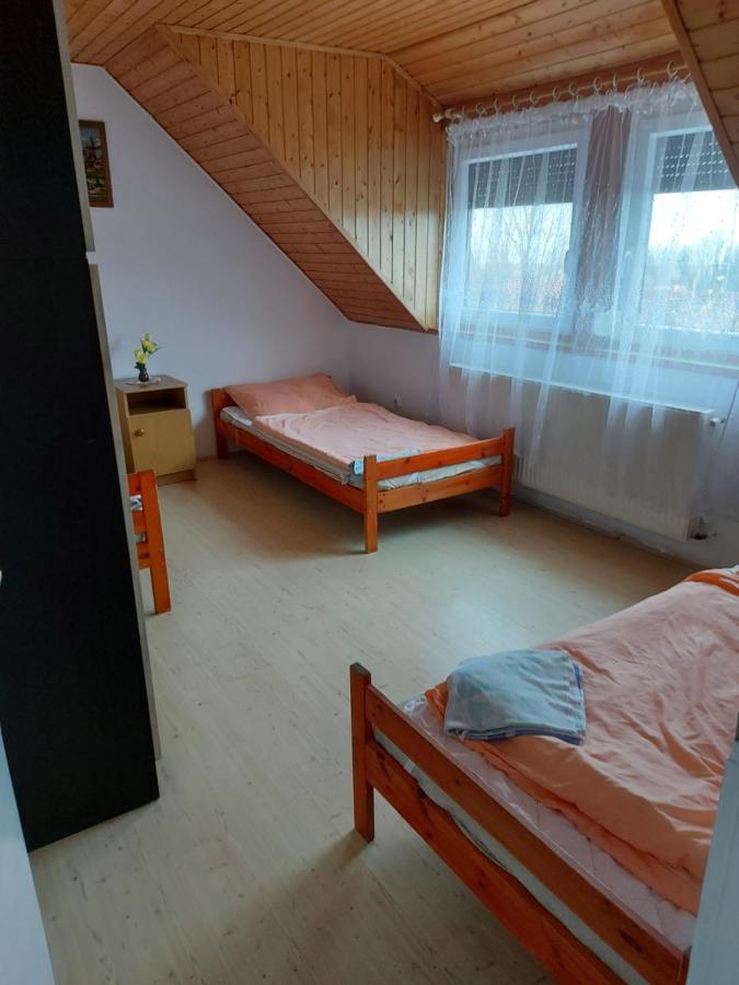 Tóra nyíló vendégház badacsonytomaj Esterno foto